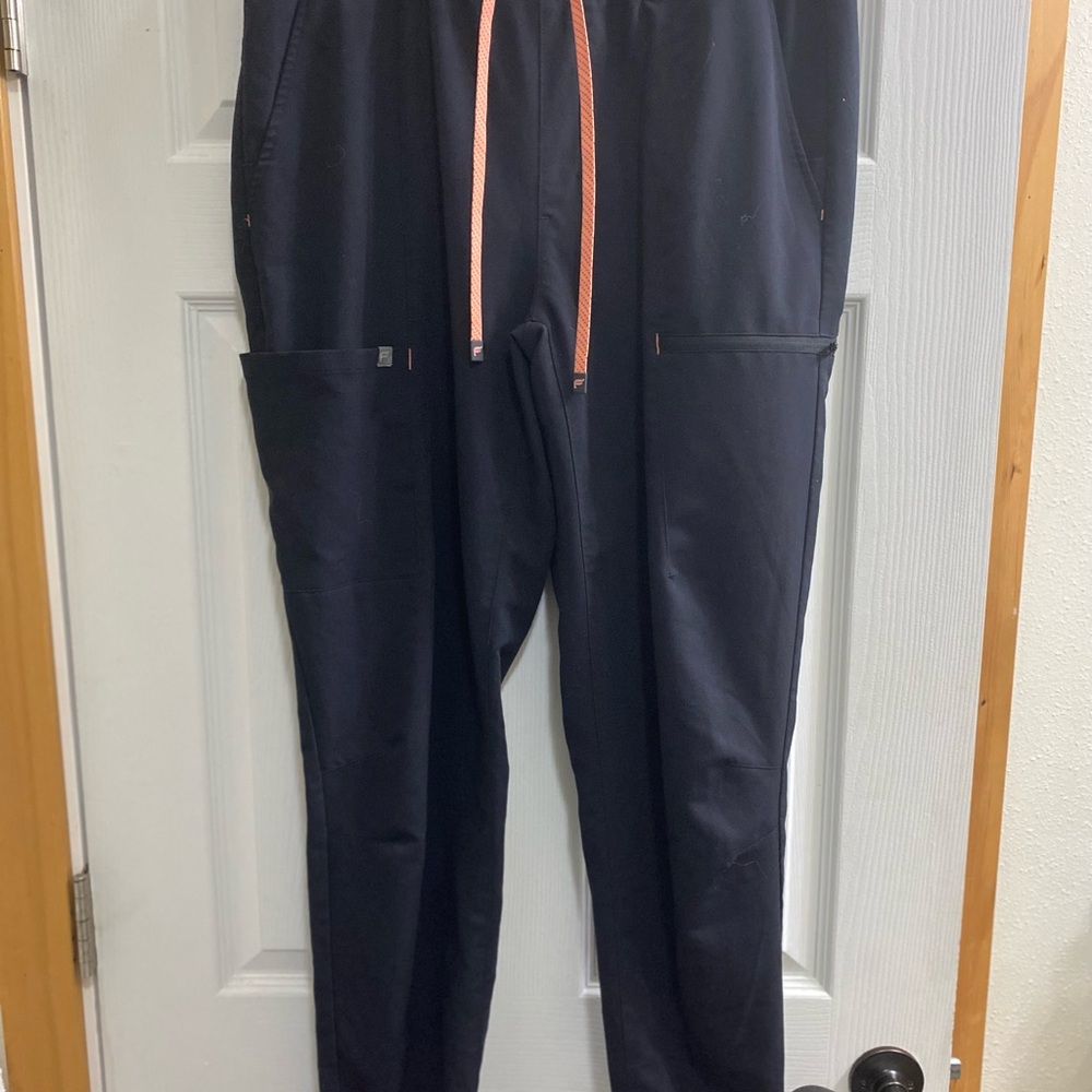 Women’s Fabletics Jogger Scrubs XLT